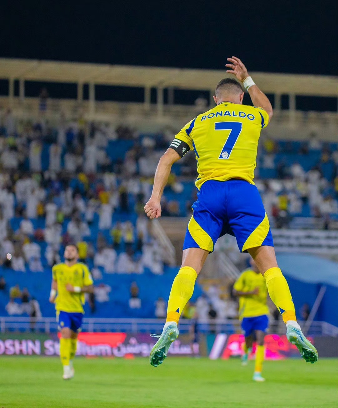 Kaiyun-包含射击超级杯焦点战：剑门迅豹队读秒扳平关中巨龙队，客场强势带走胜利。教练团队居功至伟的词条