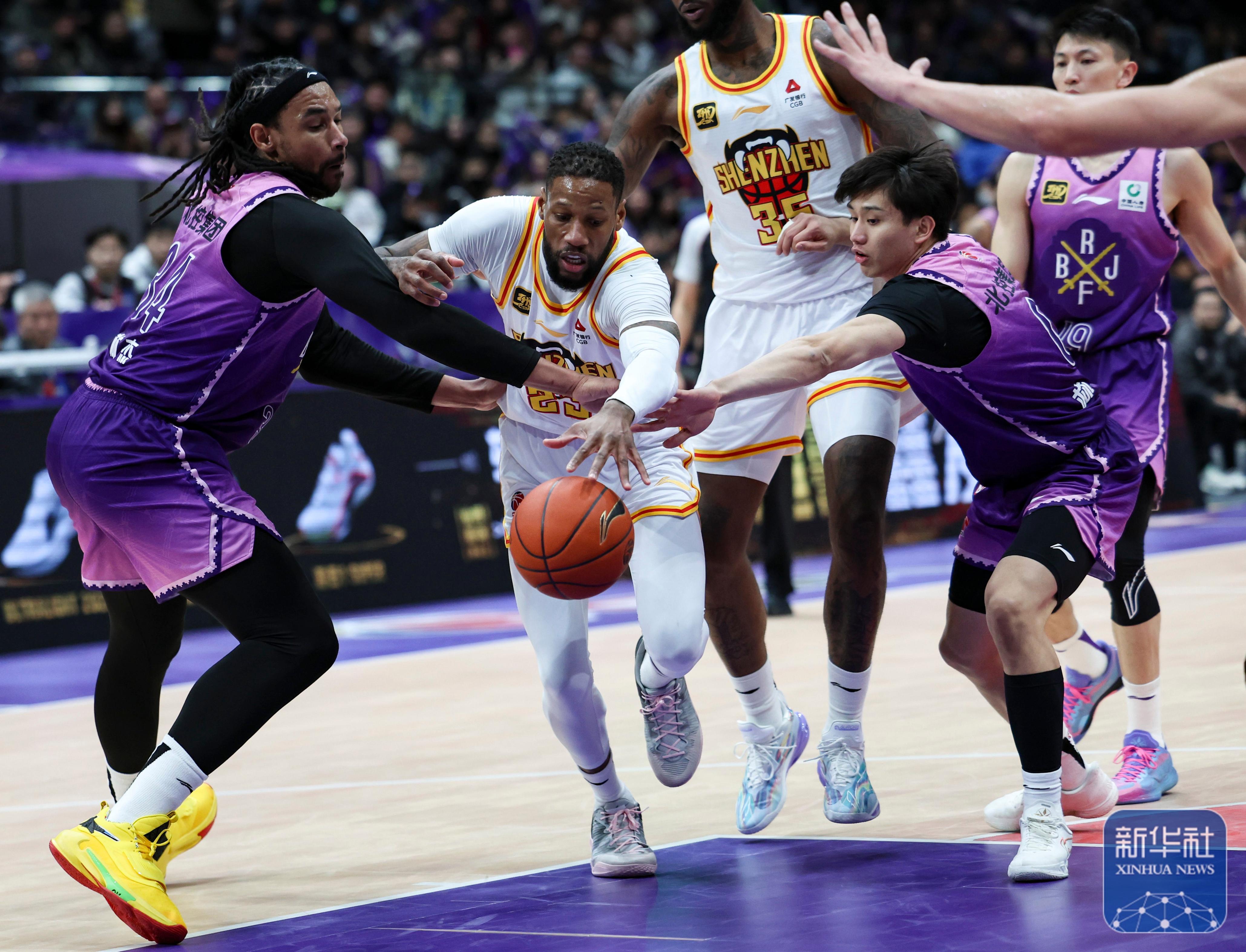 开云体育-包含CBA常规赛赛程吃紧；里昂转会期篮板制胜；赛场秩序良好；赛季目标并未改变的词条