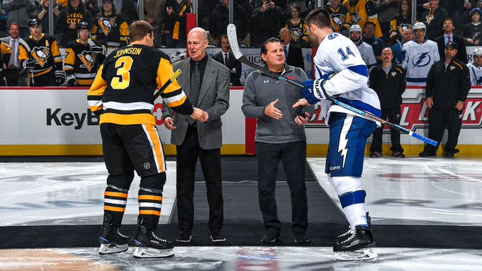 高尔夫杯赛上演强强对话，滇池霹雳队读秒扳平粤西天虎队，团队配合流畅；定海神针仍在的简单介绍