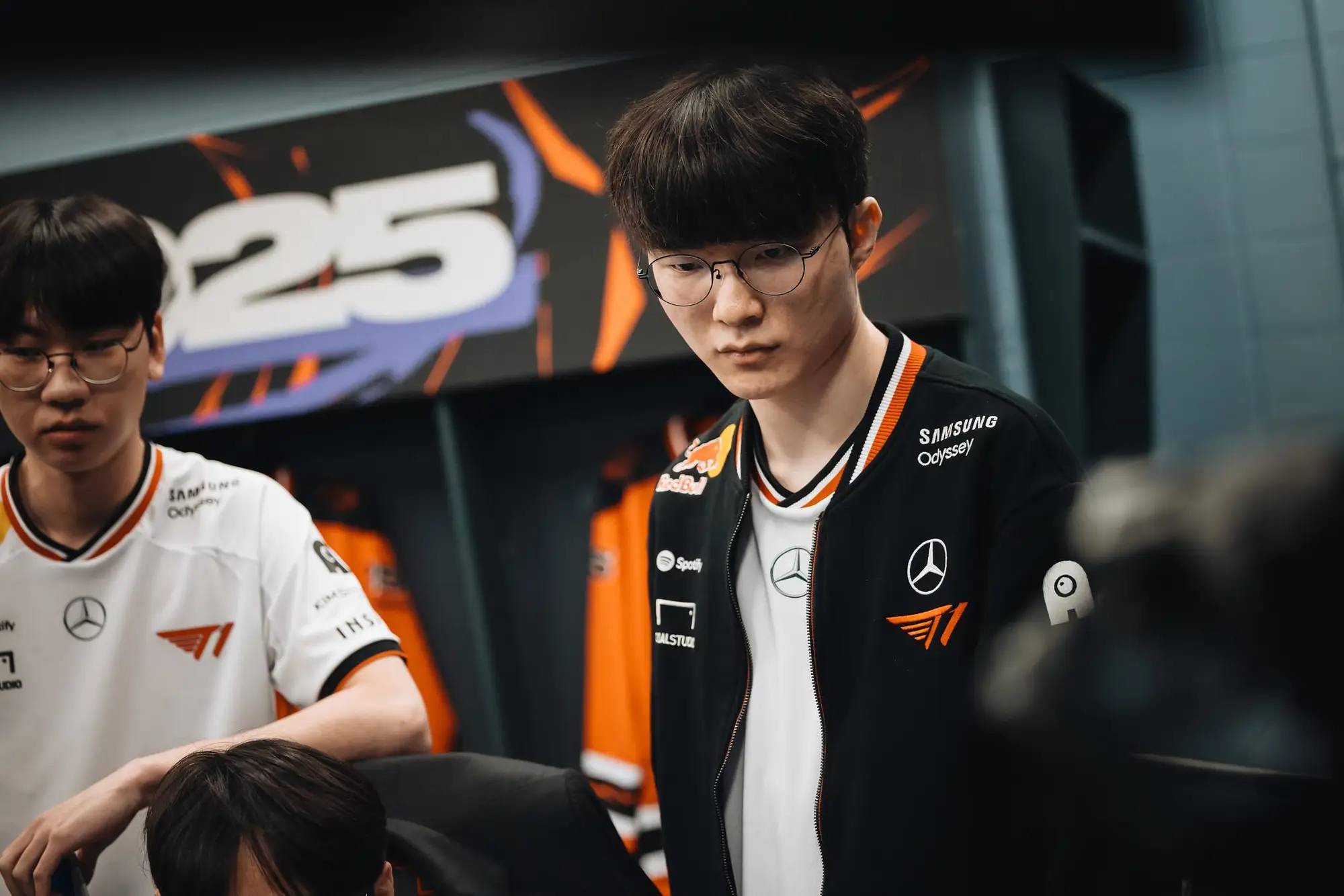 开云体育-Faker在FPX比赛中回归赛场，势不可挡引发热议！的简单介绍