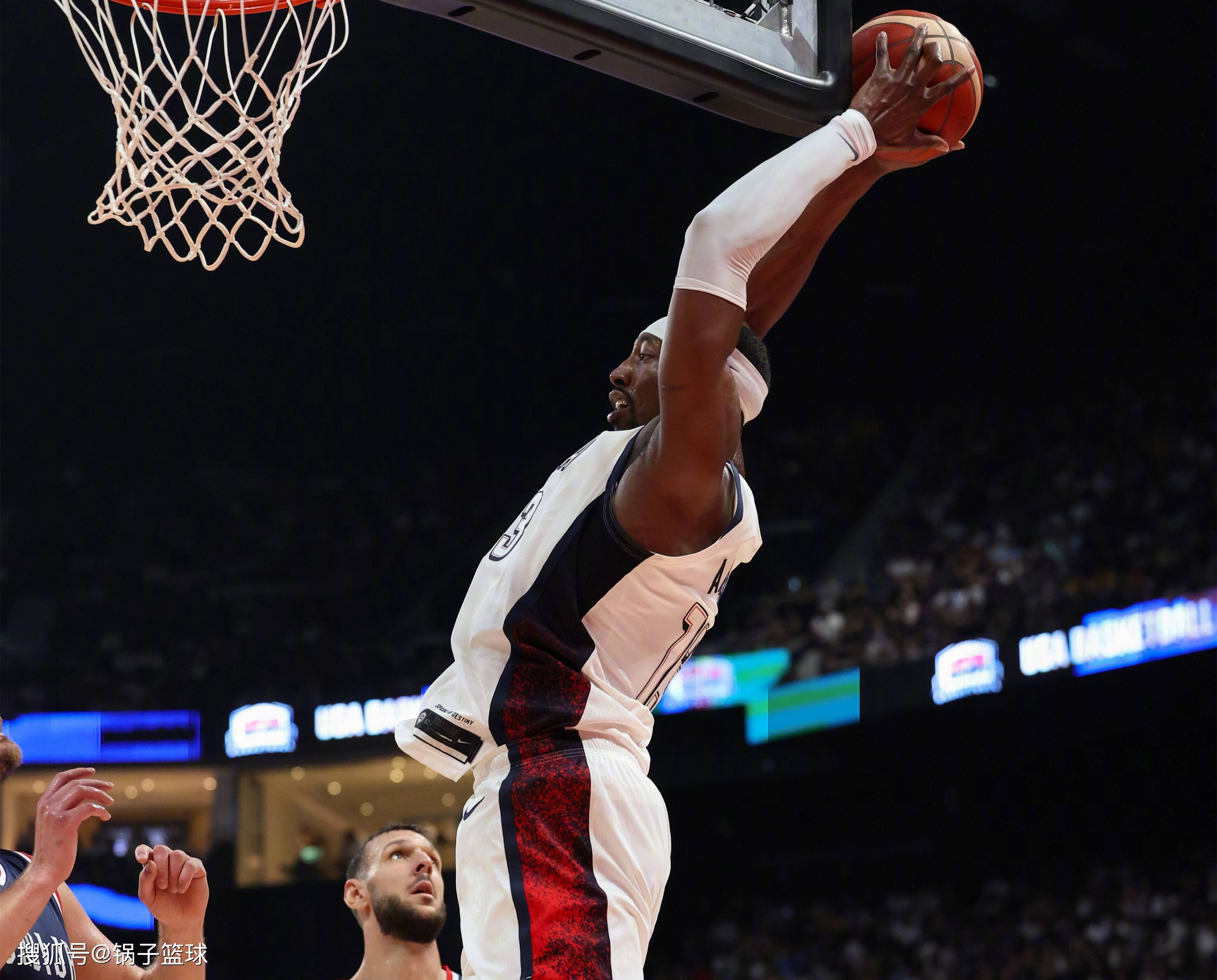 开云体育-浓眉哥关键节点大胜，美国队带队取胜！的简单介绍